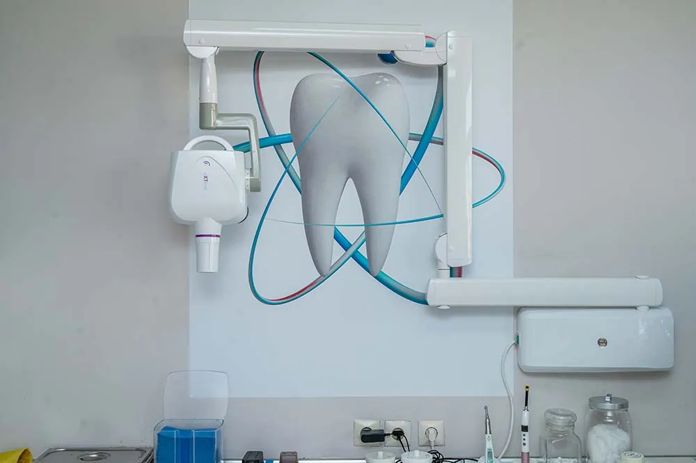 Το Οδοντιατρείο οδοντίατρος Καβάλα